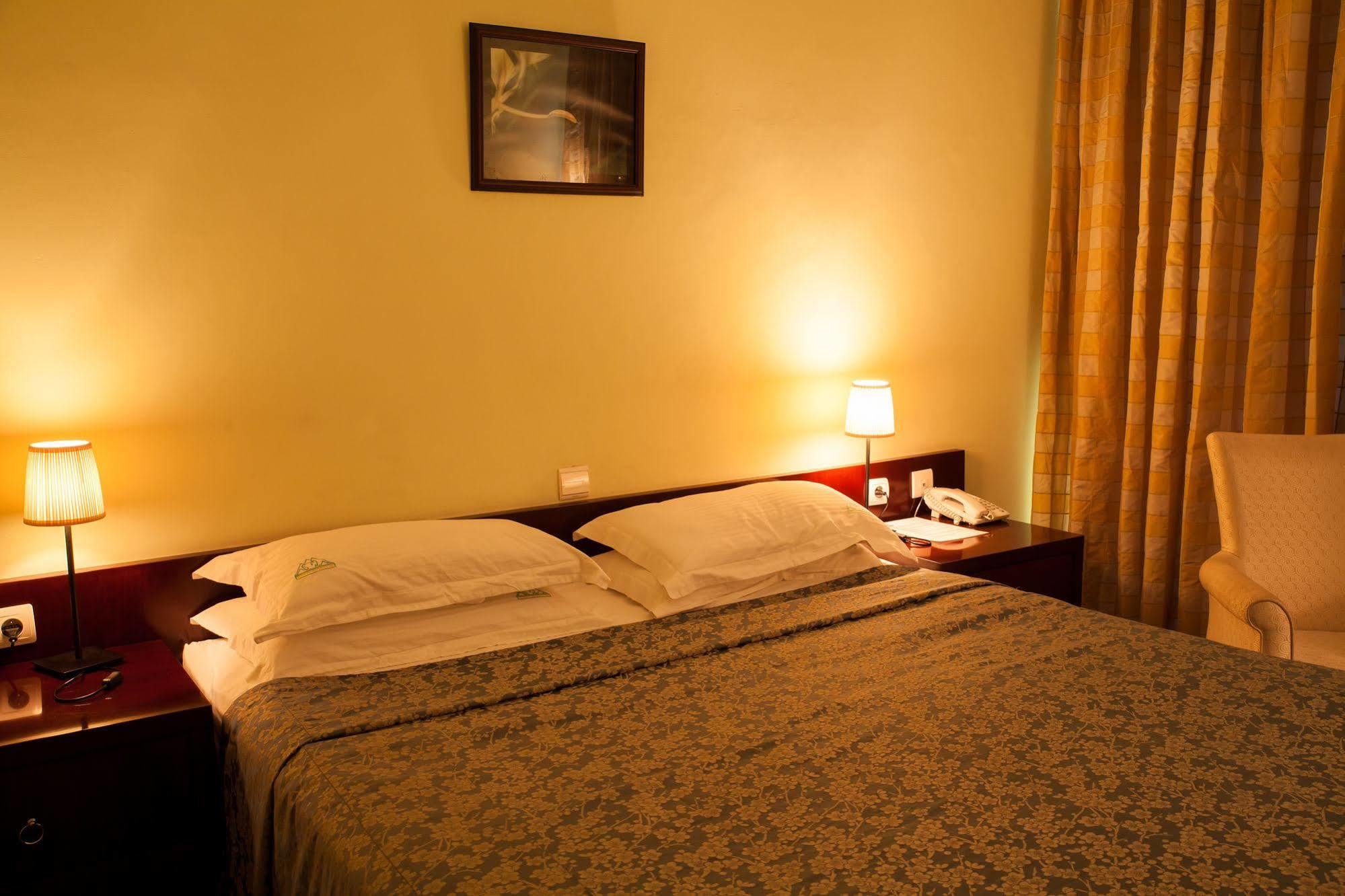 Gorillas Lake Kivu Hotel Gisenyi Exteriör bild